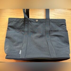 Lululemon tote bag